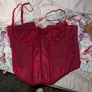 Elegant Red Lace Bustier